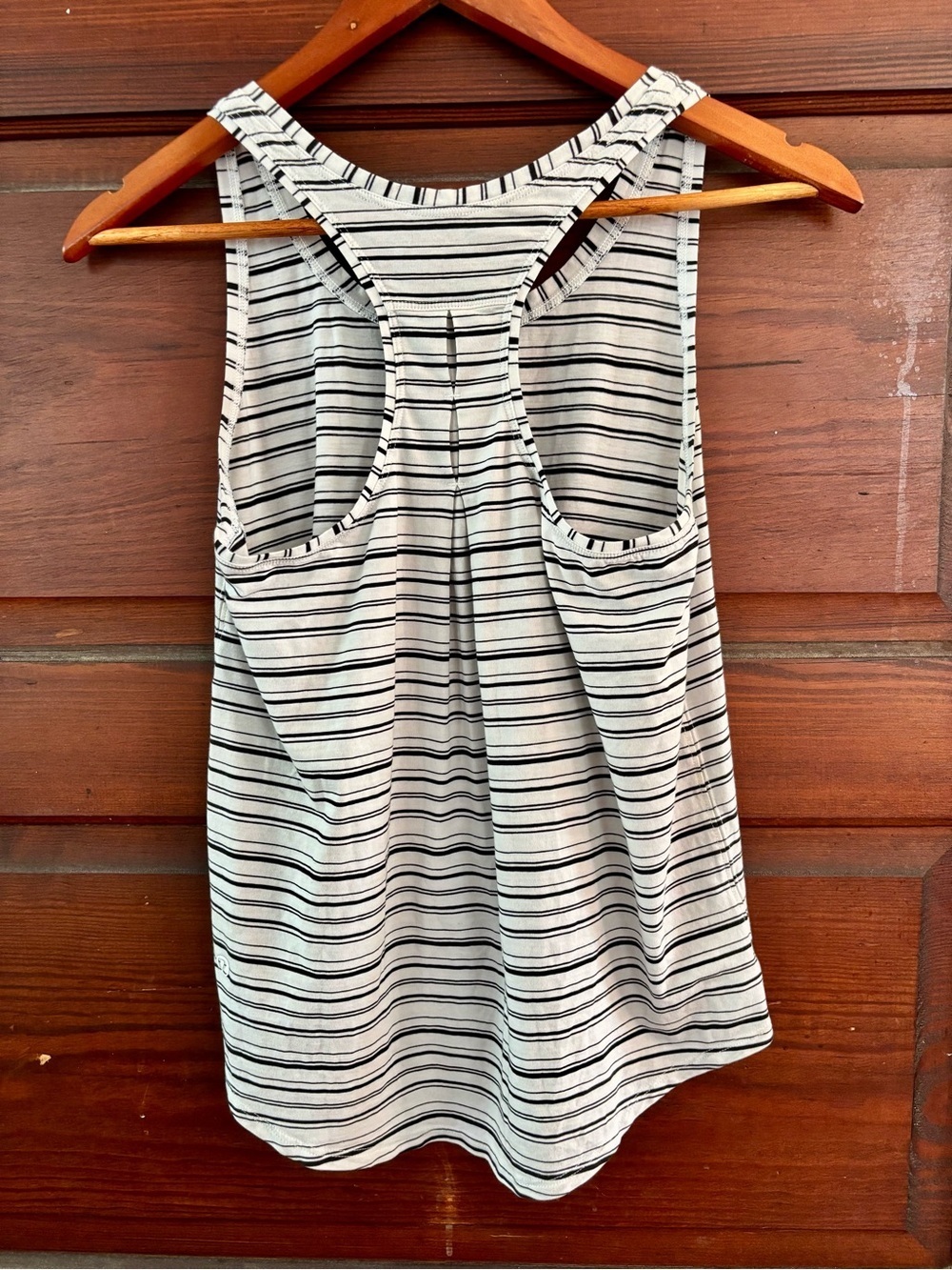 Lululemon Love Racerback Tank *Pleated Cut Back Stripe White Black - Picture 3 of 9